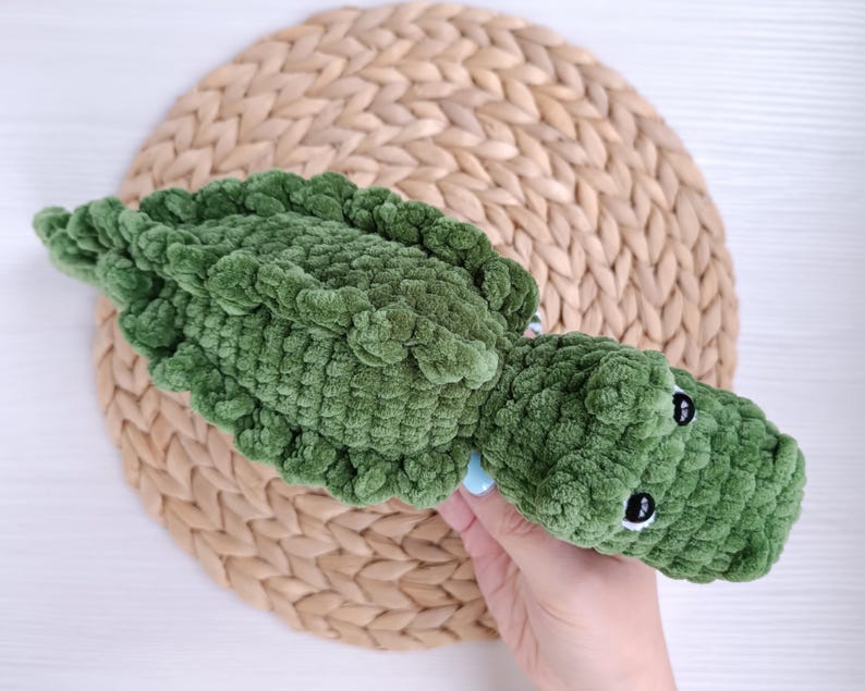 Crocodile plush crochet no sew pattern Amigurumi alligator for the Christmas gift or other holidays souvenir Amigurumi tutorial 10