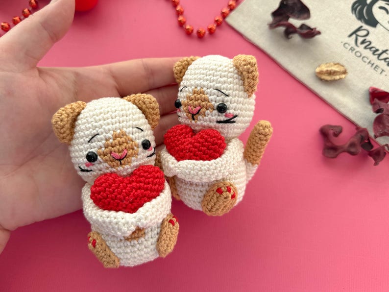 Crochet Mini Cats 7 in 1,Pattern, English, French only,Cats with heart, Valentine day 5