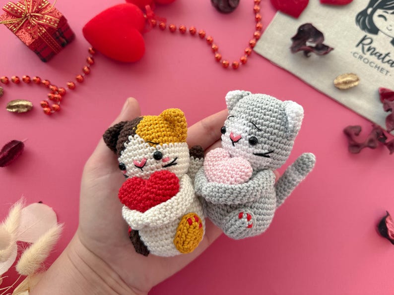 Crochet Mini Cats 7 in 1,Pattern, English, French only,Cats with heart, Valentine day 4