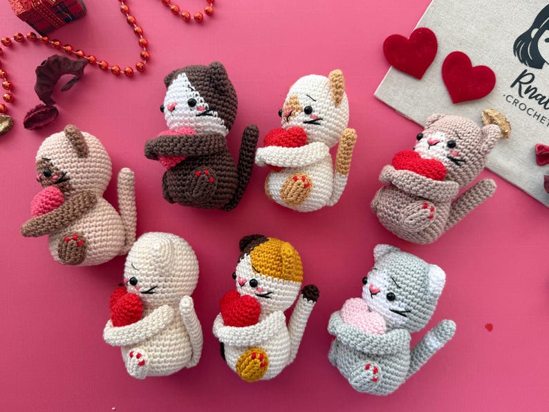 Crochet Mini Cats 7 in 1,Pattern, English, French only,Cats with heart, Valentine day 3